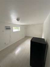 Building Photo - 4910 SW 98th Avenue Rd