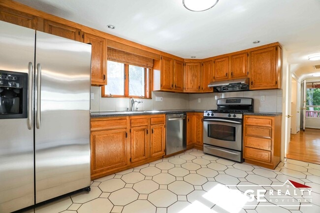 Photo - 20 Brackett St Apartment