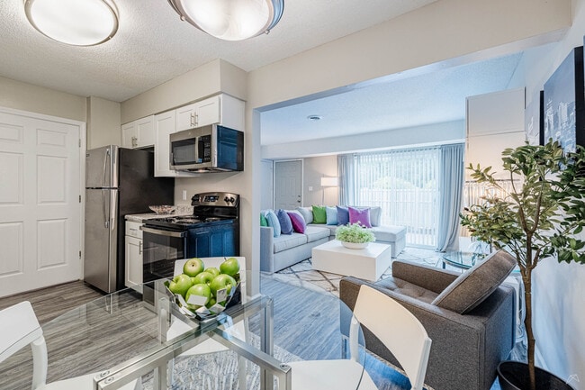 Building Photo - Woodland Creek Townhomes and Apartments