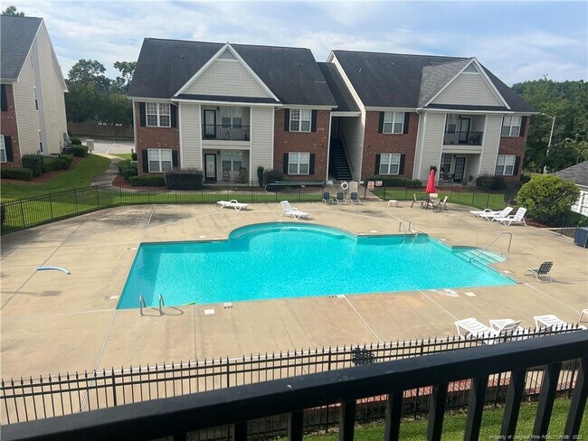 Building Photo - 3910 Bardstown Ct