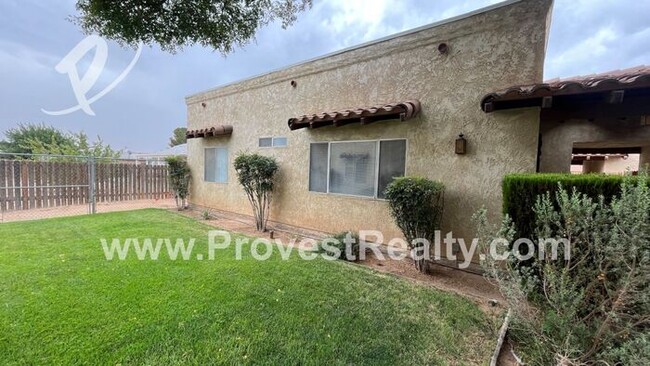 Building Photo - 2 Bed 2 Bath in Apple Valley!!!