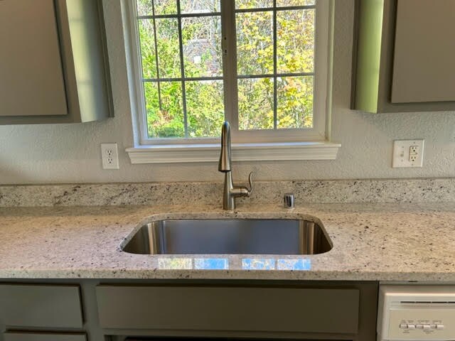 Foto del edificio - 1219 E Indiana St