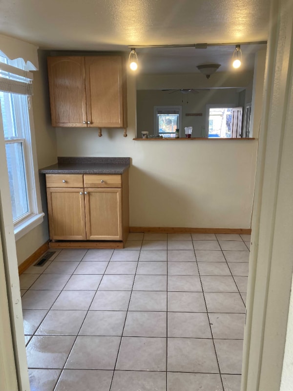 Building Photo - 831 Elati St