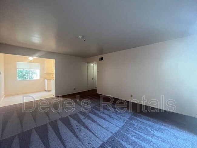 Foto del edificio - 713 Cherry St