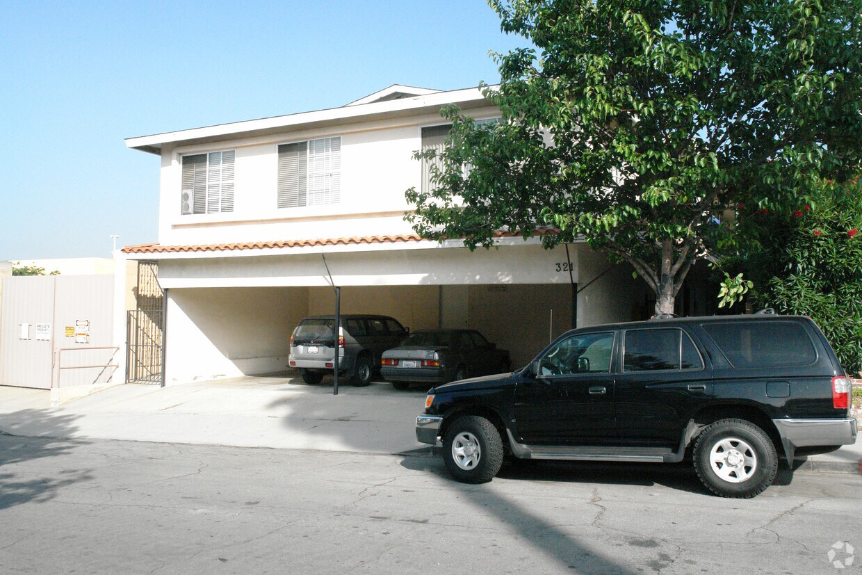 Building Photo - 321 E San Jose Ave