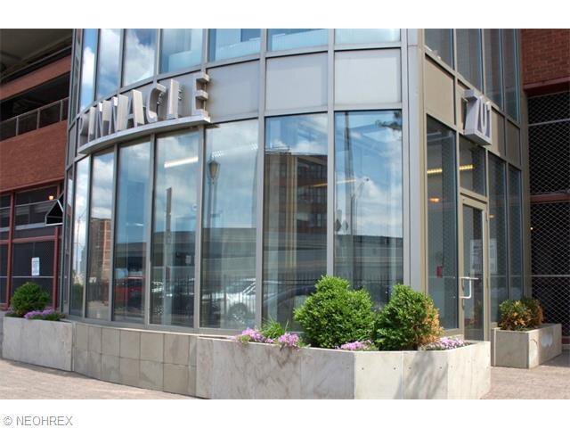 Foto del edificio - 701 W Lakeside Ave