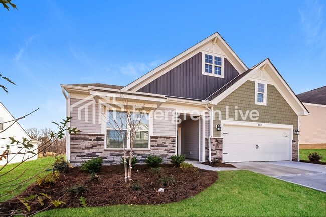 Foto del edificio - 6478 Fairfax Ct