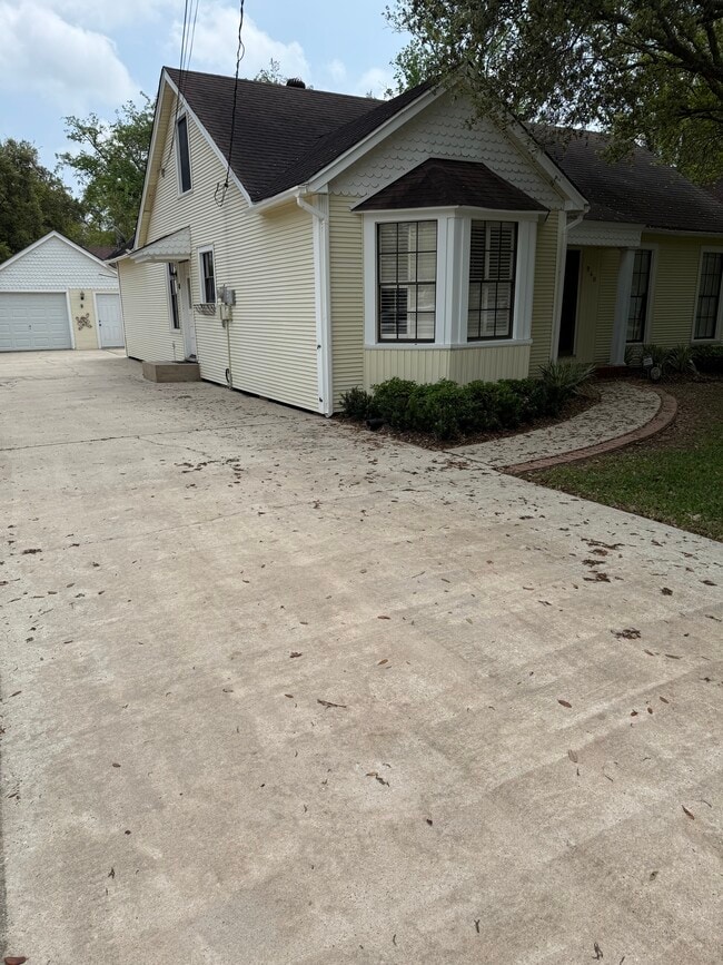 Foto del edificio - 940 Central Dr