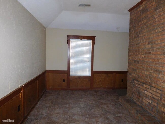 Building Photo - 3 br, 2 bath House - 3966 Almond Cove