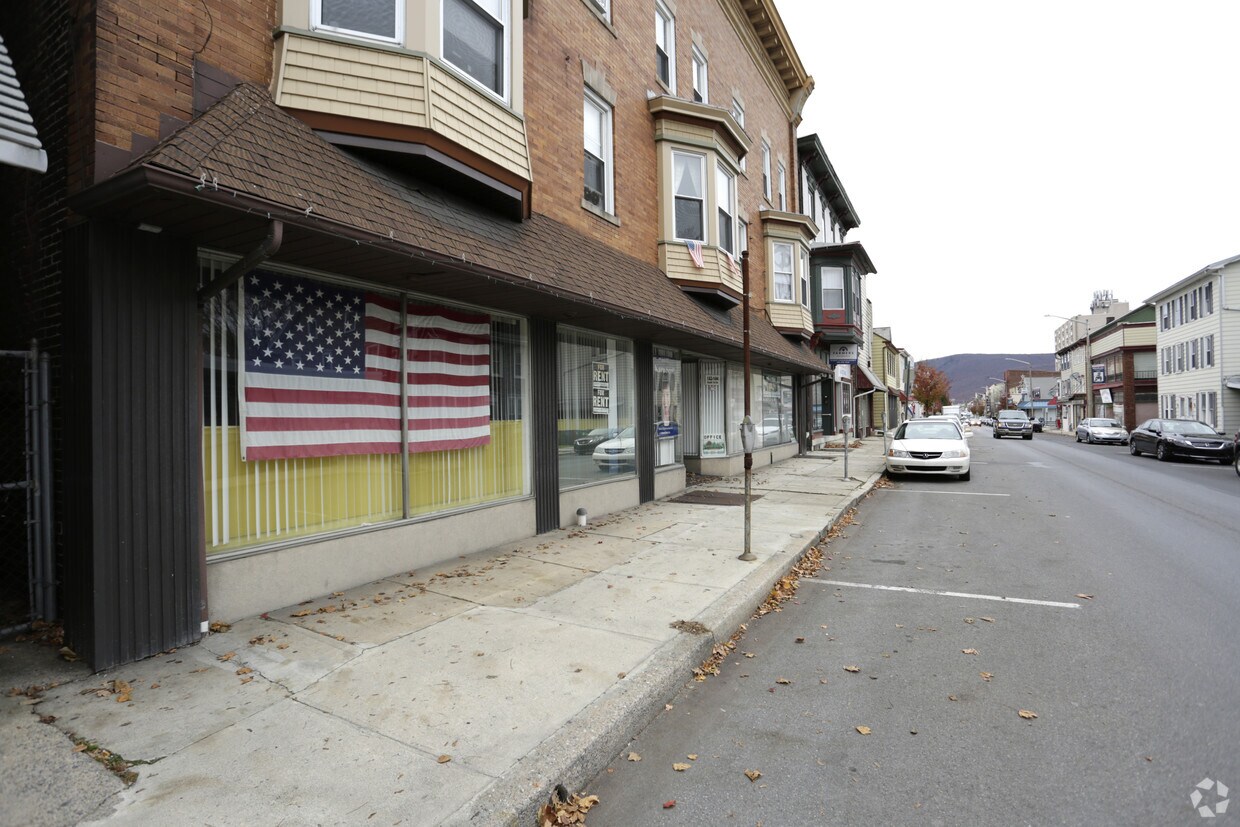 184 S First St, Lehighton, PA 18235 Apartments in Lehighton, PA