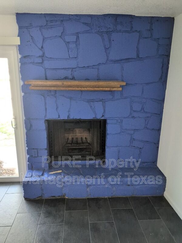 Foto del edificio - 3413 Lynridge Dr