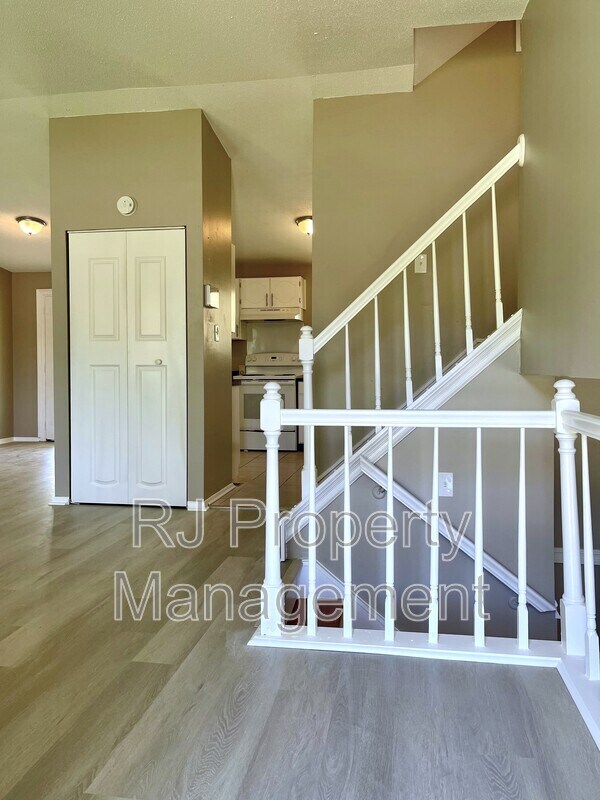 Building Photo - 4174 Willow Park Dr