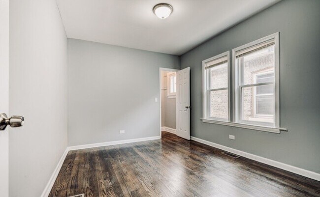 Foto del edificio - 4708 W 20th St