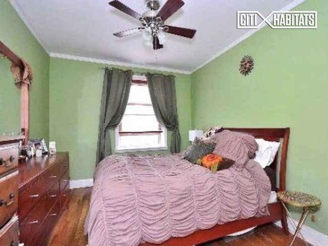 Foto del edificio - 4842 44th St