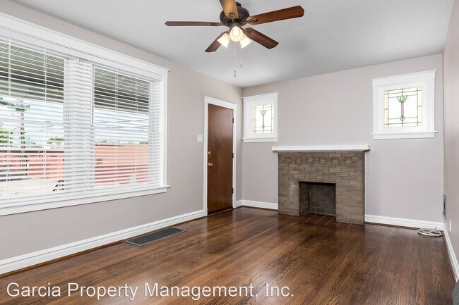 Building Photo - 4914 Tholozan Ave