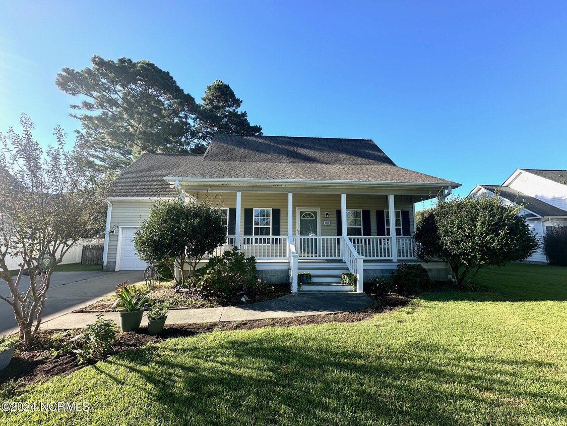 Primary Photo - 104 Plantation Cir