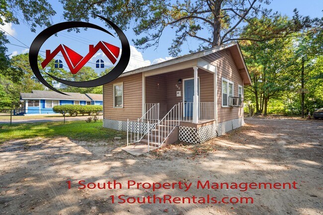 Foto del edificio - 660 Summerville St