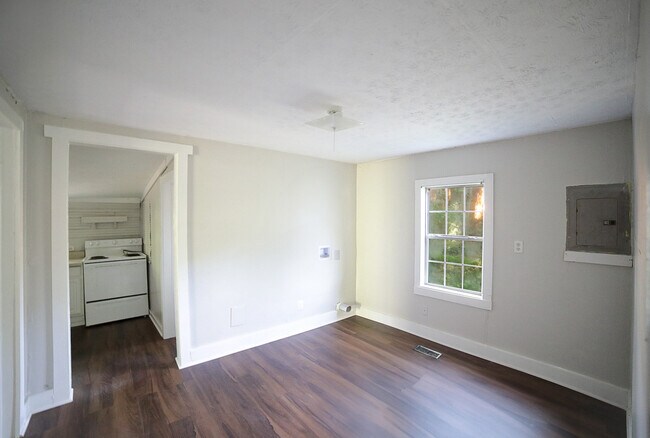Foto del edificio - 324 1/2 Derby St