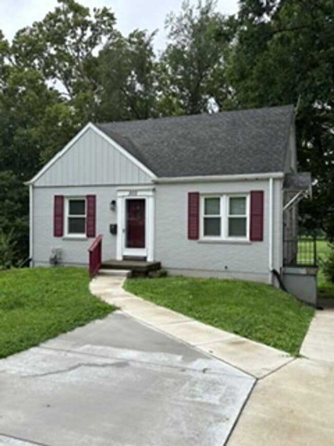 Building Photo - 300 Northwestern Pkwy