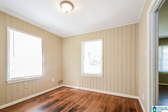 Foto del edificio - 8341 Vassar Ave