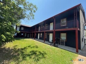 Building Photo - 410 Veterans Ave