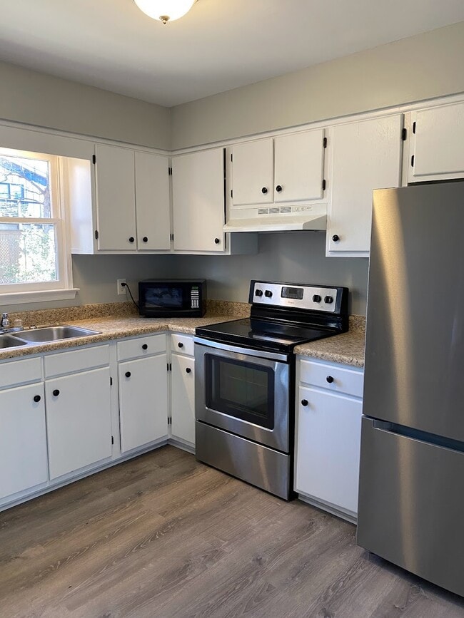 Building Photo - 1011 Mark St