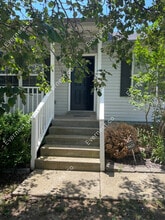 Building Photo - 1008 Heydel Cir