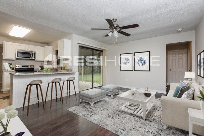Foto del edificio - 1422 N Buena Vista Ave