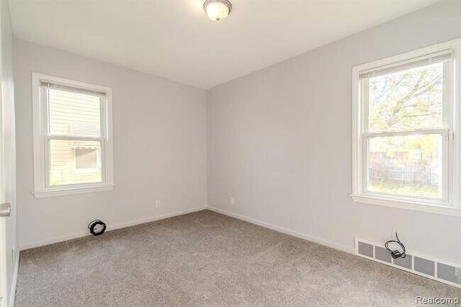 Foto del edificio - 8126 Standard St