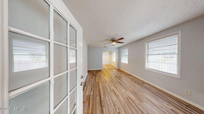 Foto del edificio - 3313 Myra St
