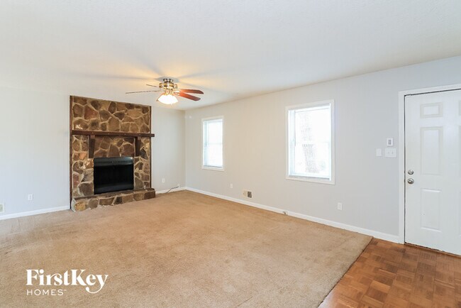 Foto del edificio - 3665 Silver Leaf Ln SW