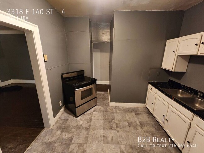 Building Photo - 3318 E 140th St