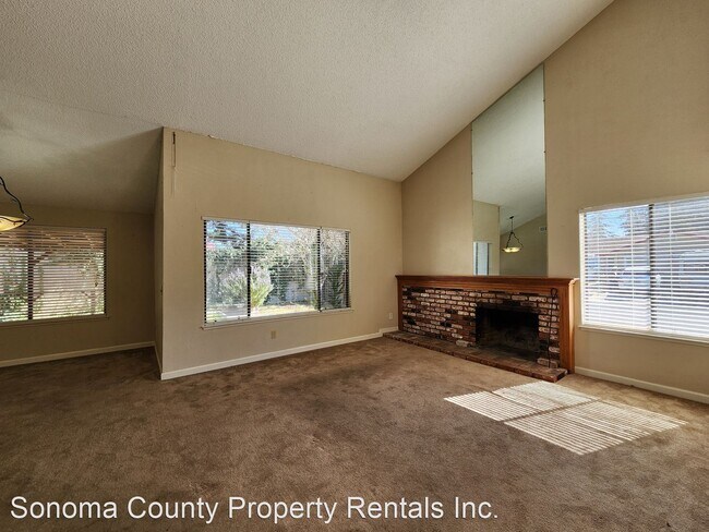 Foto del edificio - 4 br, 2 bath House - 6498 Jacaranda Street