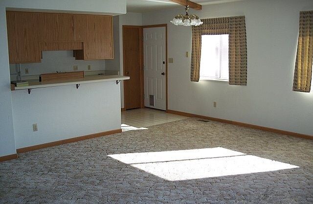 Foto del edificio - 268 E Lynwood St