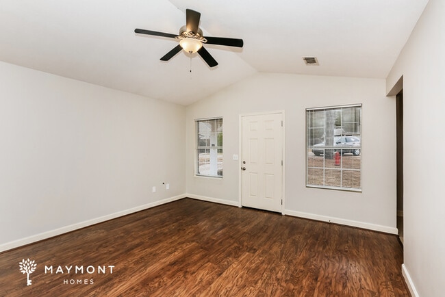 Building Photo - 1556 Chelsea Ln