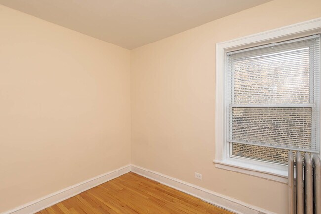 Foto del edificio - 3051 W Argyle St