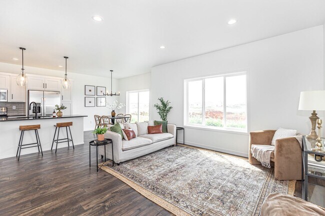 Foto del edificio - 3 Bed 2.5 Bath Single Family Home