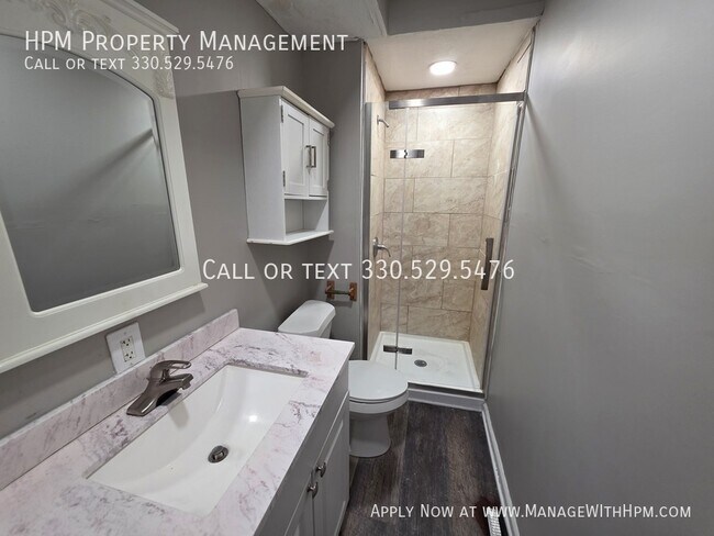 Foto del edificio - 392 Bailey Ct