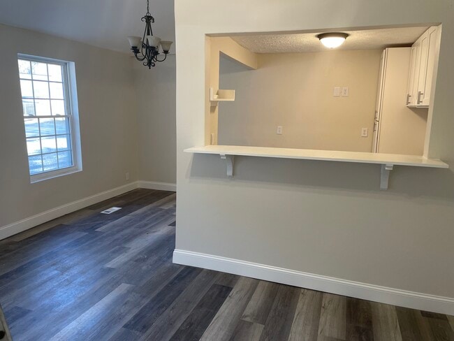 Building Photo - 106 Mountain View Dr