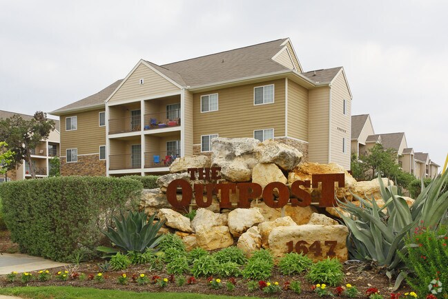 The Outpost San Marcos Apartments San Marcos, TX