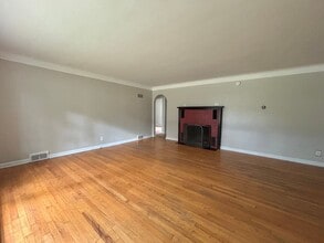 Building Photo - 933 Westfall Ave