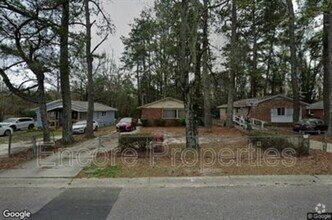 Building Photo - 901 Weiss Ave
