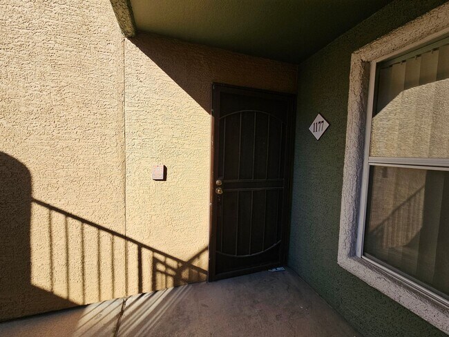 Foto del edificio - COZY 2 BEDROOM 2 BATH IN GATED SW COMMUNITY!