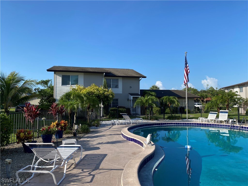Foto principal - 180 Cypress Way E