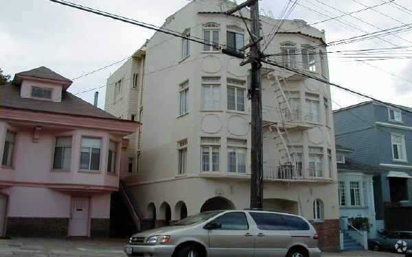 Foto del edificio - 575 12th Ave