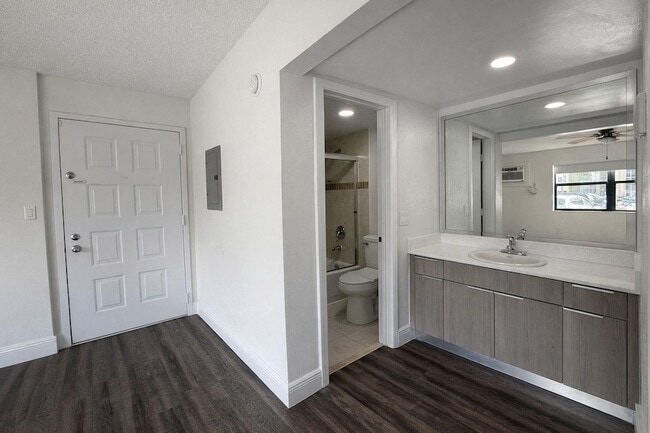 Foto del edificio - 17350 NW 68th Ave