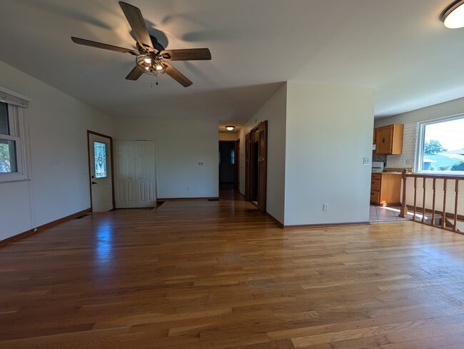 Living room and dining room - 3728 Capistrano way
