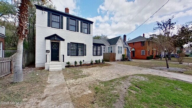 Foto del edificio - 1651 Flagler Ave