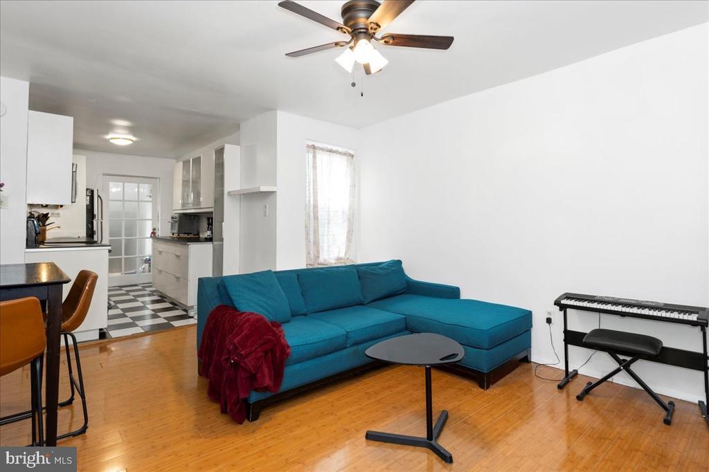 Primary Photo - 2623 E Huntingdon St