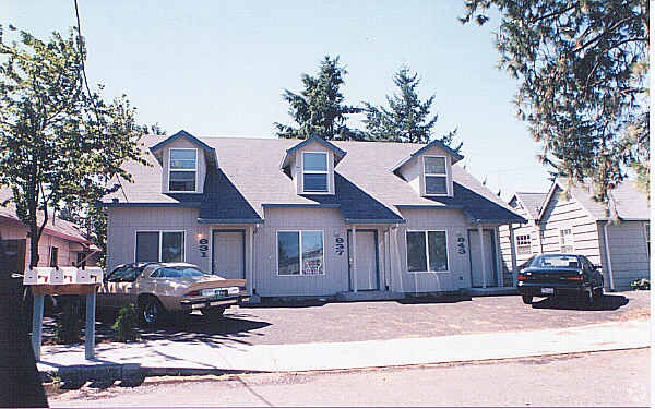 Foto del edificio - 831-905 NE 94TH Ave